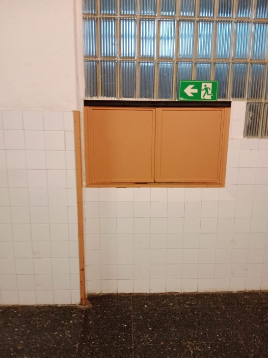 Ventana de los Yogures 